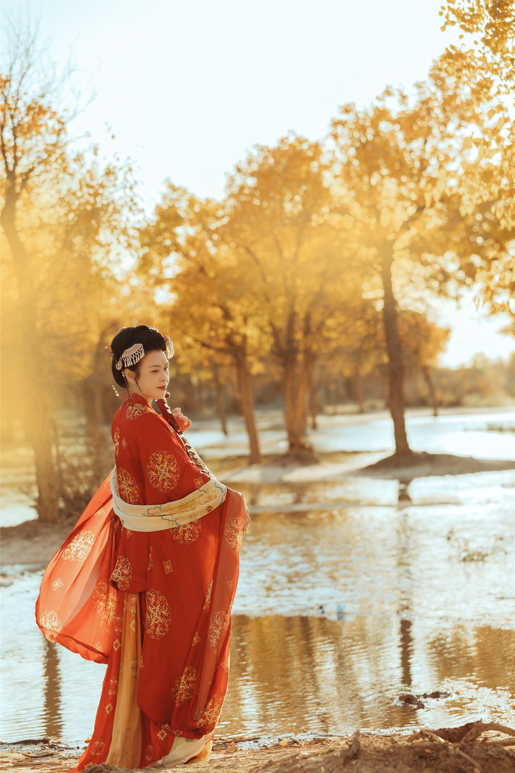 YITUYU艺图语 2021.09.03 岁月不败美人 知秋